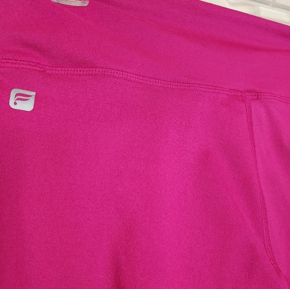 Fabletics pink capri athletic leggings Diagonal mesh inserts SZ Small - Picture 8 of 8